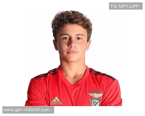 若昂内维斯的足球之路与未来发展潜力分析